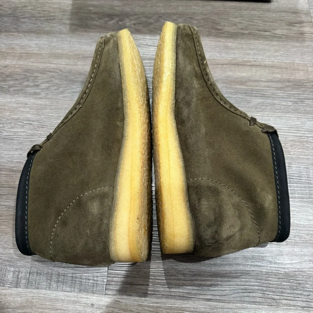 Clarks Wallabee Khaki Pony Hair Vert Olive Interest Suede Chukka Boots